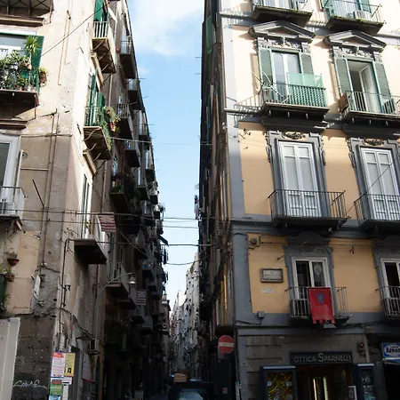 Monteoliveto לינה וארוחת בוקר נאפולי