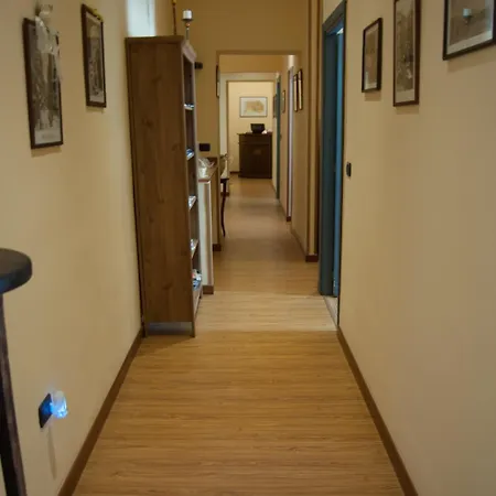 לינה וארוחת בוקר Monteoliveto נאפולי