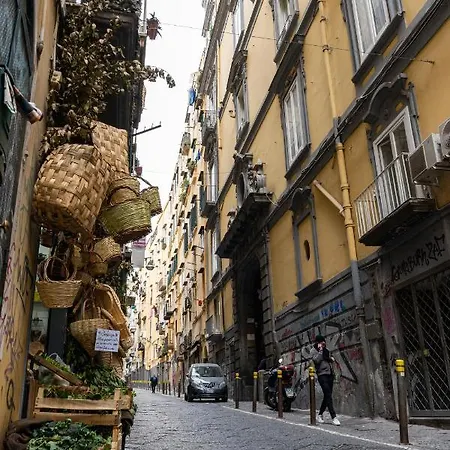 Alojamento de Acomodação e Pequeno-almoço Monteoliveto Nápoles